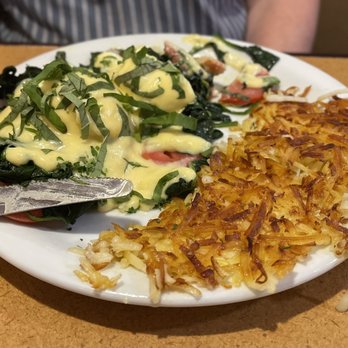 Antoine's Cafe - Delicious eggs Benedict Florentine. - Breakfast & Brunch Near Me - San Clemente, California