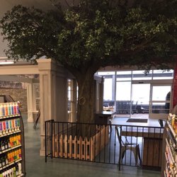 Aqui Market