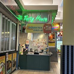 Tasty House - Store counter