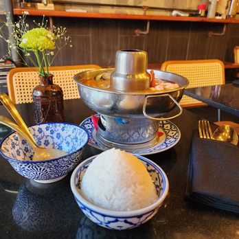 Valla Table - Thai Near Me - New York, New York Valla Table - Thai Near Me - New York, New York