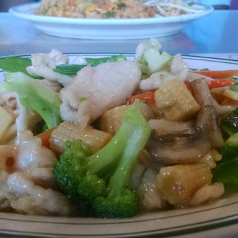 Sunshine Chinese Thai - My delish dish, chicken and veggies. - Chinese Near Me - Suwanee, Georgia