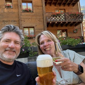 Restaurant Julen - Outdoor seating and drinks - Swiss Food Near Me - Zermatt, VS Restaurant Julen - Outdoor seating and drinks - Swiss Food Near Me - Zermatt, VS