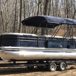 Devil's Lake Water Sports - 2021 Crest Classic DLX with Easy Cover