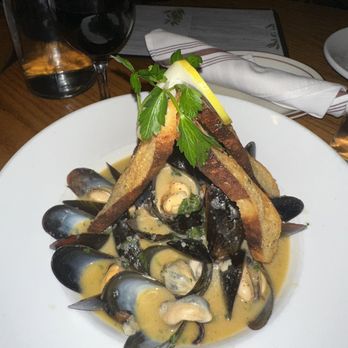 Pietro's Pizzeria - Mussels - Pizza Near Me - Wayne, Pennsylvania