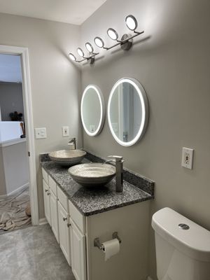 Foursquare Remodeling Logo