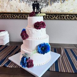 Yummy To Me - Mr & Mr Wedding cake, I love it