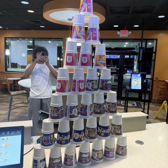 Taco Bell - cups - Fast Food Near Me - Vermilion, Ohio