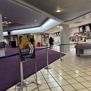 Consolidated Theatres Pearlridge - Cinema Near Me - Aiea, Hawaii