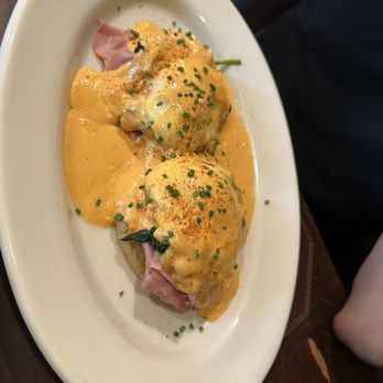 Brekkies - Eggs Benedict - Breakfast & Brunch Near Me - Solvang, California Brekkies - Eggs Benedict - Breakfast & Brunch Near Me - Solvang, California