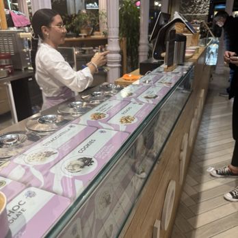 Eccolo Gelato - Lots of flavor options - Ice Cream & Frozen Yogurt Near Me - Madrid, M Eccolo Gelato - Lots of flavor options - Ice Cream & Frozen Yogurt Near Me - Madrid, M