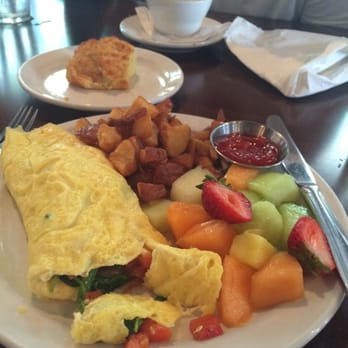 B Matthews Eatery - Omelette with goat cheese and caramelized onions. - New American Near Me - Savannah, Georgia