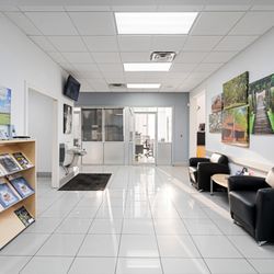 Ross Downing Chevrolet - Waiting Area