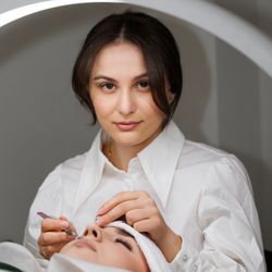 Emerald Lashes - Natalia - Expert Lash artist