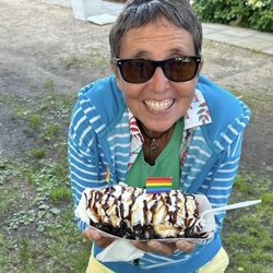 Luca's Ice Cream & Frozen Lemonade Truck