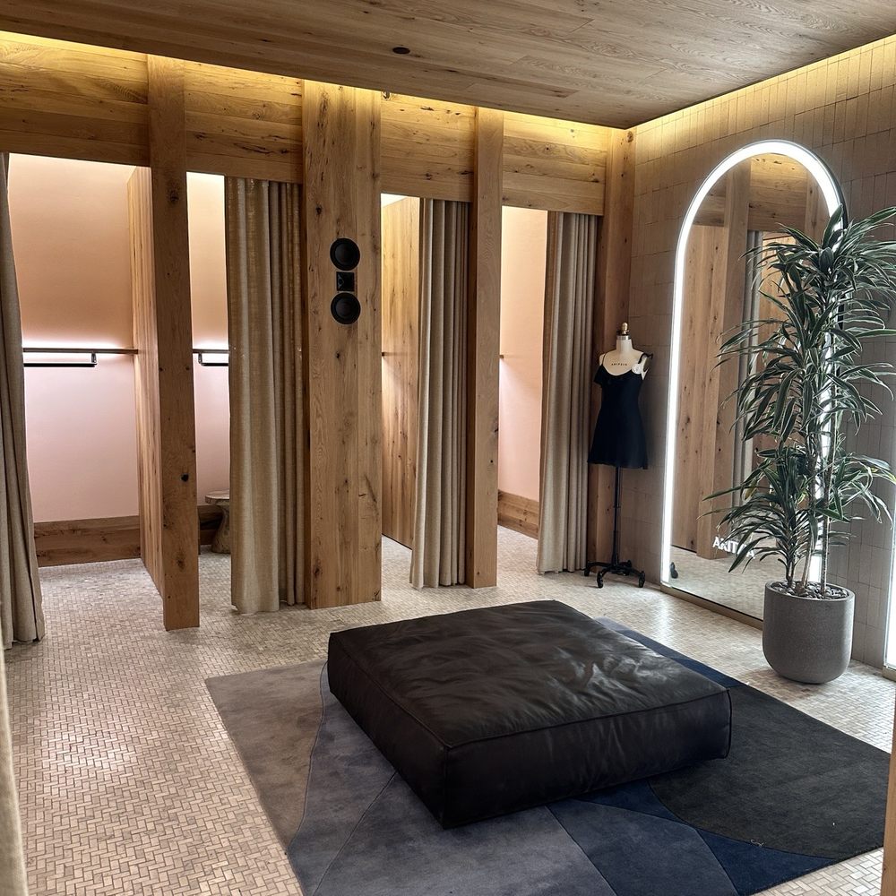 Aritzia - Beautiful fitting rooms. They had double this amount on the other side - Women's Clothing Near Me - San Diego, California