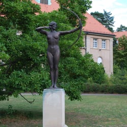 Bogenspannerin