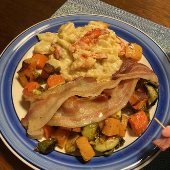 Hancock Gourmet Lobster - Lobster mac & cheese for an early Thanksgiving meal! Delivered to CA via Goldbelly - Specialty Food Near Me - Topsham, Maine Hancock Gourmet Lobster - Lobster mac & cheese for an early Thanksgiving meal! Delivered to CA via Goldbelly - Specialty Food Near Me - Topsham, Maine