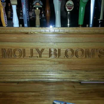 Bloom's Irish Pub - Irish Pub Near Me - San Clemente, California