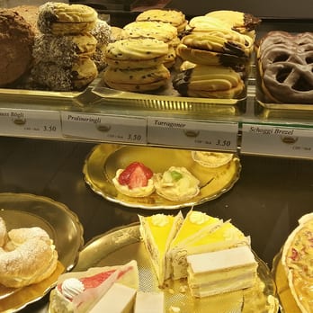 Bäckerei Happy - Bakeries Near Me - Zürich, ZH
