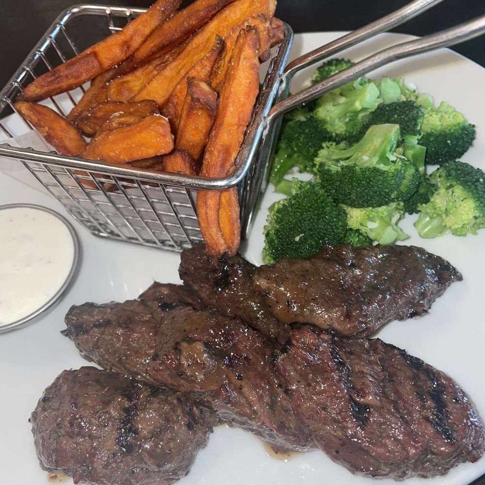 Steak Tips with sweet potato fries and broccoli Steak Tips with sweet potato fries and broccoli