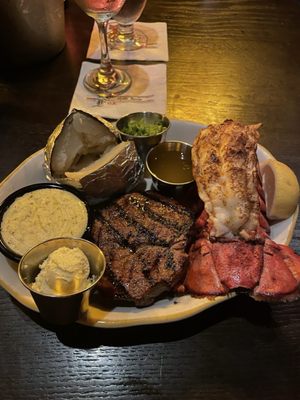 THE RED FOX STEAKHOUSE AND PIANO BAR - Updated August 2024 - 722 Photos