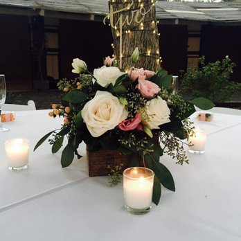 I Dew Flowers - Loved the centerpieces so perfect - Wedding Planning Near Me I Dew Flowers - Loved the centerpieces so perfect - Wedding Planning Near Me