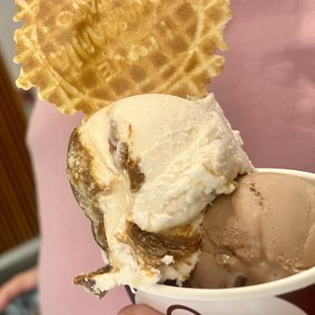 Mammamia Gelato- Brickell - a waffle and ice cream - Gelato Near Me - Miami, Florida Mammamia Gelato- Brickell - a waffle and ice cream - Gelato Near Me - Miami, Florida