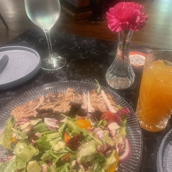 APT 4B - Jerk salad and comesoon drink. - Lounges Near Me - Atlanta, Georgia APT 4B - Jerk salad and comesoon drink. - Lounges Near Me - Atlanta, Georgia