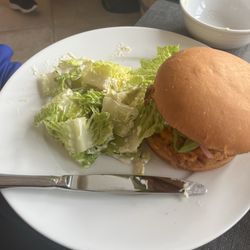 Pointe 49 Kitchen & Bar - Crispy Chicken Burger