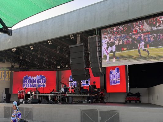 Santa Fe Springs Swap Meet by null