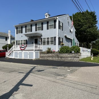 Herrera Construction - Before shot with peeling paint - Carpenters Near Me