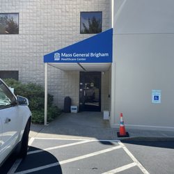 Newton-Wellesley Ambulatory Care Center - Entrance for lab and imaging.  Back of building.