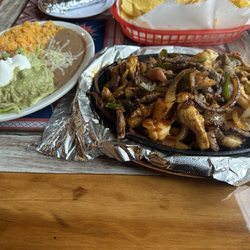 Capilla Kitchen & Cantina - Capilla Fajitas