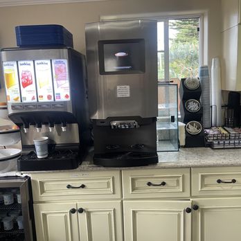 Sunset Inn - Lobby - Hotels Near Me - Pacific Grove, California