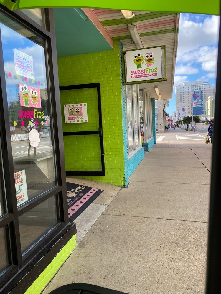 SWEETFROG PREMIUM FROZEN YOGURT 2316 Atlantic Ave, Virginia Beach