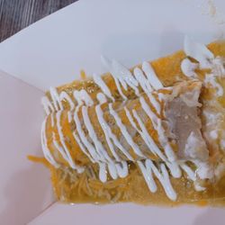 Tacos Y Mas - Chicken Enchilada real cold nothing good about this!