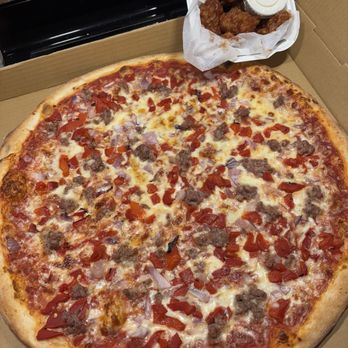 Sweet Willy's Pizzeria - Sausage, roasted red peppers and red onion (they forgot to slice the pizza haha!) with a side of honey bbq Boneless Wings - Pizza Near Me - Albany, New York Sweet Willy's Pizzeria - Sausage, roasted red peppers and red onion (they forgot to slice the pizza haha!) with a side of honey bbq Boneless Wings - Pizza Near Me - Albany, New York