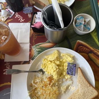 Cheeseburger In Paradise - $10 Breakfast Special - Burgers Near Me - Honolulu, Hawaii