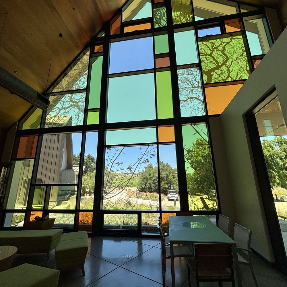 Shale Oak Winery - Super modern decor here, much different from other places - Wineries Near Me - Paso Robles, California Shale Oak Winery - Super modern decor here, much different from other places - Wineries Near Me - Paso Robles, California