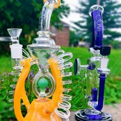 Smoke and Vapor - Clover bong