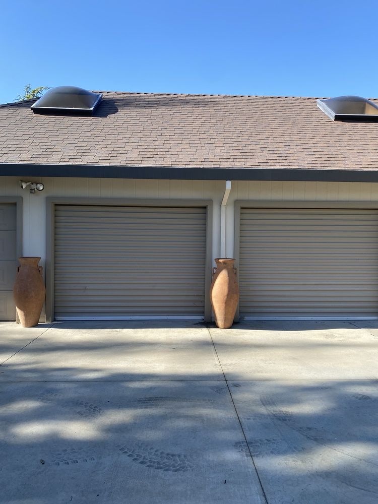 Slide of Ruiz Roofing Service