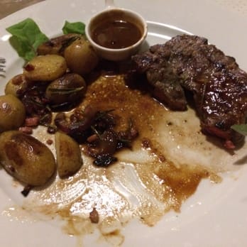 U Bílé krávy - Spide Steak with Grenaille and Pepper Sauce - French Near Me - Prague, Puerto Rico U Bílé krávy - Spide Steak with Grenaille and Pepper Sauce - French Near Me - Prague, Puerto Rico