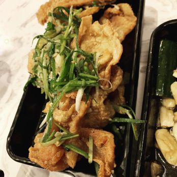 Uno Beef Noodle - I am obsessed with deep fried chicken skin, the topping was so good!! - Noodles Near Me - Richmond, British Columbia