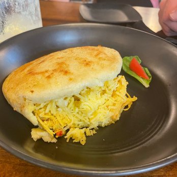 Paramo Café & Restaurant - Chicken arepa -- also good! - Venezuelan Near Me - Sarasota, Florida Paramo Café & Restaurant - Chicken arepa -- also good! - Venezuelan Near Me - Sarasota, Florida
