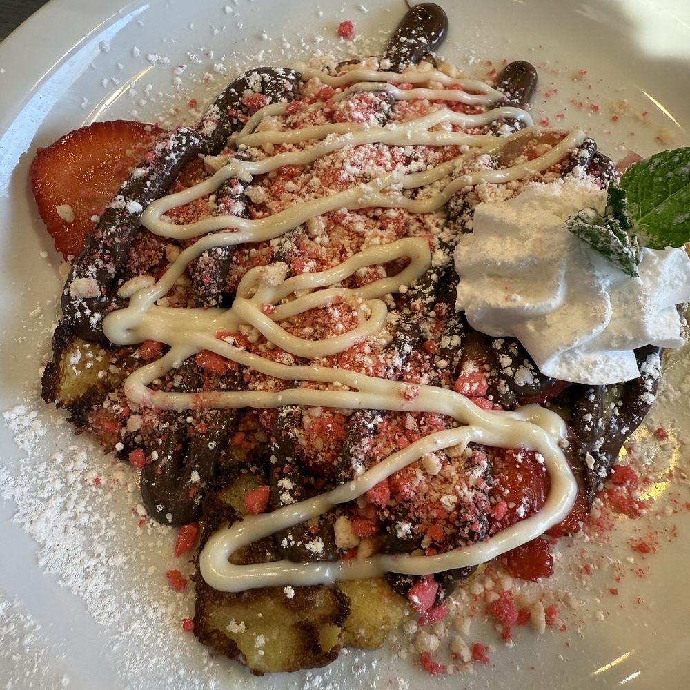 Loaded Cafe - Long Beach - American Near Me - Long Beach, California Loaded Cafe - Long Beach - American Near Me - Long Beach, California