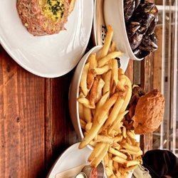 Red Cow - Steak Tartare ($18), Mussels ($30), Burger ($23)