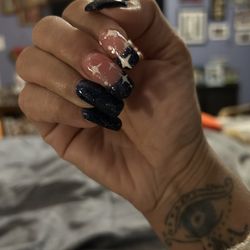 Kim & T Nails - Beautiful midnight blue nails