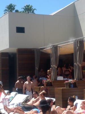 Bare Pool Lounge by null