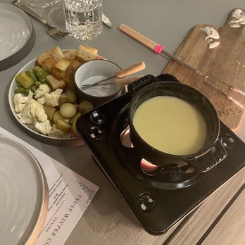 Truss Restaurant & Bar - Fondue - New American Near Me - Calistoga, California