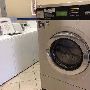 Burien Laundry - The 5 load capacity washer in comparison to the small single load. The big washer is $5.75. - Laundromat Near Me - Burien, Washington Burien Laundry - The 5 load capacity washer in comparison to the small single load. The big washer is $5.75. - Laundromat Near Me - Burien, Washington